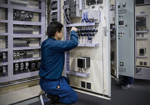 台灣防潮科技的專業服務團隊,擁有30年各行各業防潮經驗,更跨足空間除濕工程、環境控制領域,是您在生活與工作上解決濕氣、環境污染控制最佳伙伴